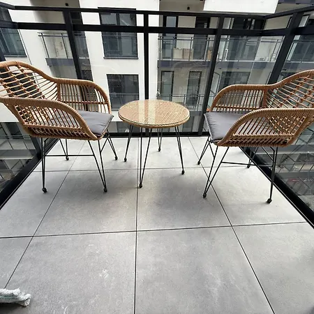 Energy Okrzei Praga Polnoc Apartman Varsó